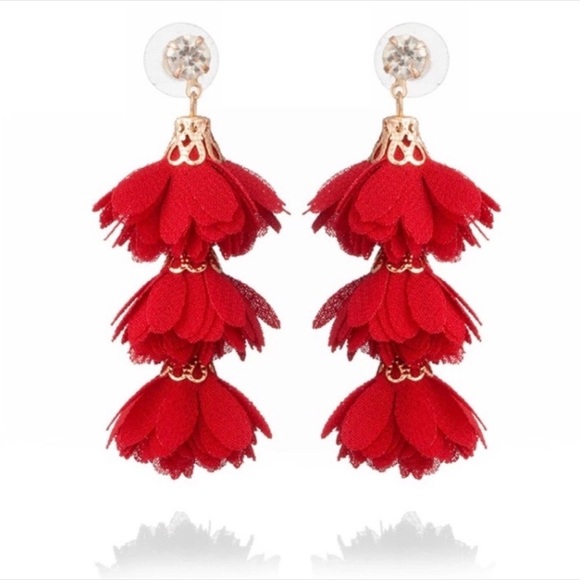 Flower Petal Layered Tassel Earrings - Picture 6 of 8